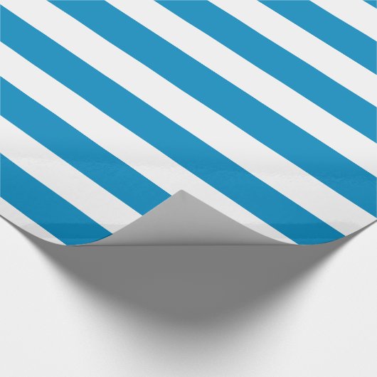 Blauwe en witte dekletjes cadeaupapier (Hoek)