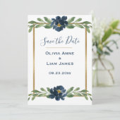 Blauwe en witte Floral Elegant Script Gold Wedding Save The Date (Staand voorkant)