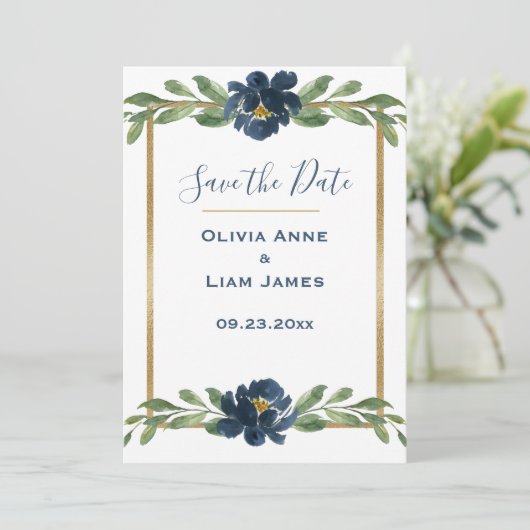 Blauwe en witte Floral Elegant Script Gold Wedding Save The Date (Staand voorkant)