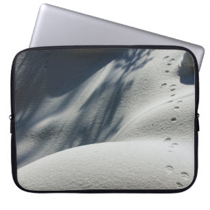Blauwe en witte florale textiel laptop sleeve