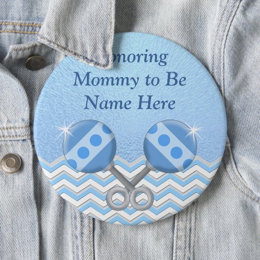 Blauwe en witte gepersonaliseerde mammie om Button (In situ)