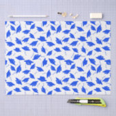 Blauwe en witte gradatiekappen in de lucht tissuepapier (Craft)