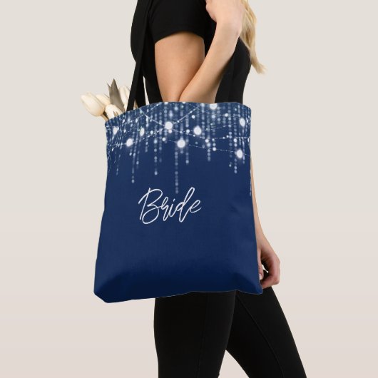 Blauwe en Witte Hangende Lichten Bride Tote Bag (Dichtbij)