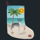 Blauwe en witte hond bij een tropische zomerbak kleine kerstsok<br><div class="desc">Destei's originele cartoon illustratie van een schattige blauwe en witte kleur: een Italiaanse kruid/Iggy-kruidhond die op een tropische zomerstrandscène staat. Op het beige kleurzand is er een palmboom, een roze riem samen met een zeester en een rode krab. Het water is turkooisblauw met wat golven en de zon schijnt boven...</div>