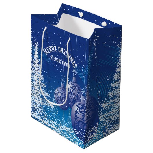 Blauwe en witte kerstbomen en Ornamenten Medium Cadeauzakje (Voorkant Gekanteld)