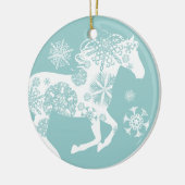 Blauwe en witte kerstpaarden keramisch ornament (Links)