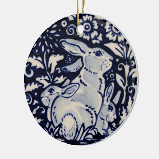 Blauwe en witte konijn mama en baby's Datum Aangep Keramisch Ornament (Links)