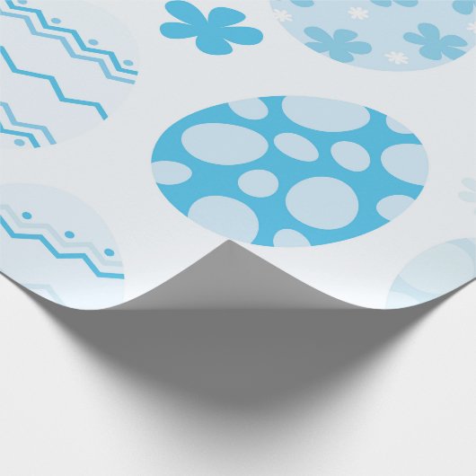 Blauwe en witte paaseieren cadeaupapier (Hoek)
