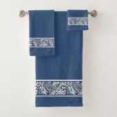 Blauwe en witte paisley bad handdoek (Insitu)
