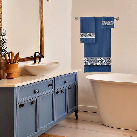 Blauwe en witte paisley bad handdoek