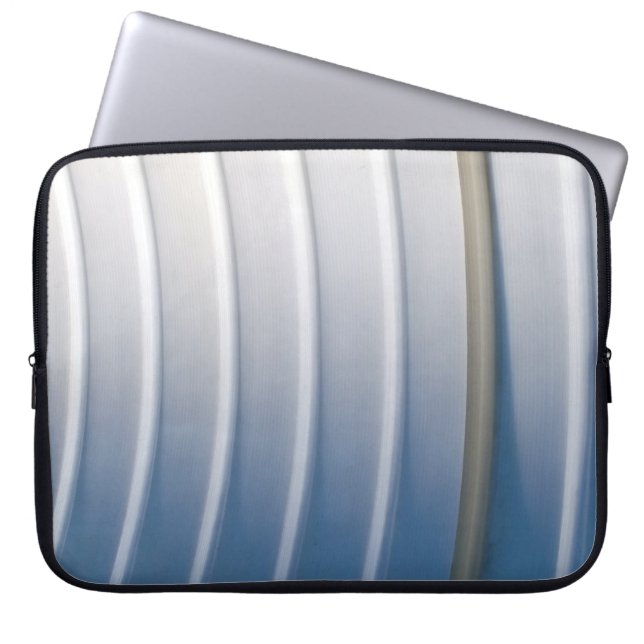 Blauwe en witte plastic verpakking laptop sleeve (Voorkant)