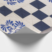 Blauwe en witte quilt cadeaupapier (Hoek)