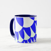 Blauwe en witte schaaltjes mok (Voorkant links)
