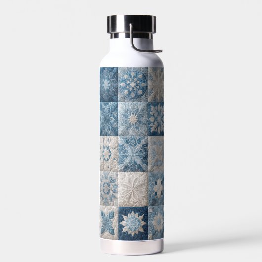 Blauwe en witte sneeuwvlok quilt waterfles (Links)