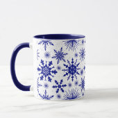 Blauwe en witte snowflake Mok met kerstmis (Links)
