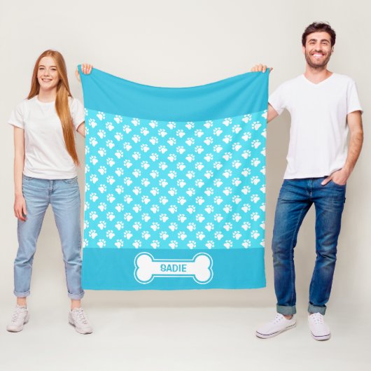 Blauwe en witte stiften en bonen met naam fleece deken (In situ)