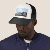 Blauwe En Witte Strandhuisjes Trucker Pet (In situ)