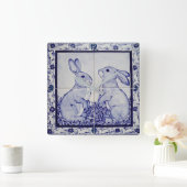 Blauwe en witte Tegel van Bunny Rabbit Clock Dedha Vierkante Klok (Huis)