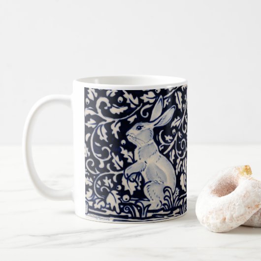 Blauwe en witte Tegel Woodland Vines Leaf Berry Koffiemok (Met donut)