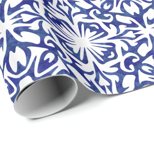 Blauwe en witte Waterverf Spaans Tile Patroon Cadeaupapier (Rol Hoek)