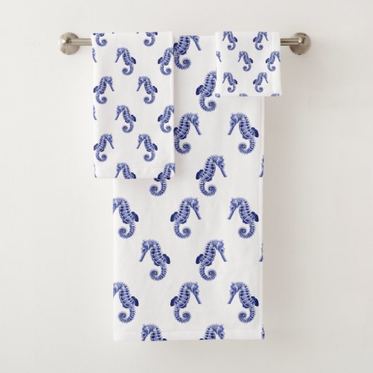 Blauwe en witte zeepaardafdruk bad handdoek (Insitu)