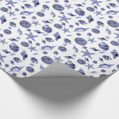 Blauwe en witte zeeschelpen cadeaupapier (Hoek)