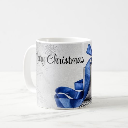 Blauwe en zilveren kerstcadeautjes koffiemok (Voorkant links)