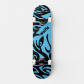 Blauwe en zwarte Abstracte stamworf met naam Skat Persoonlijk Skateboard (Voorkant)