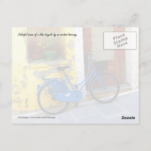 Blauwe fiets tegen gele muur briefkaart (Achterkant)