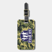 Blauwe "Fish On"-visserij-logo op groene camouflag Bagagelabel (Voorkant verticaal)
