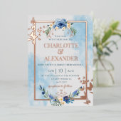 Blauwe flora elegant vlinderbloembruiloft folie uitnodiging (Staand Voorkant)