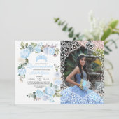 Blauwe Floral Quinceanera Birthday Foto Invitatio  Kaart (Staand voorkant)
