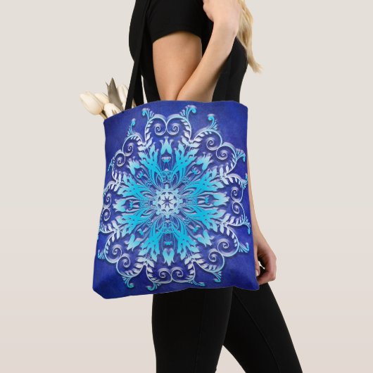 Blauwe florale mandala op de grunge achtergrond. tote bag (Dichtbij)