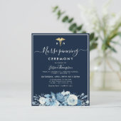 Blauwe florale Nurse pinning ceremonie Uitnodiging (Staand voorkant)
