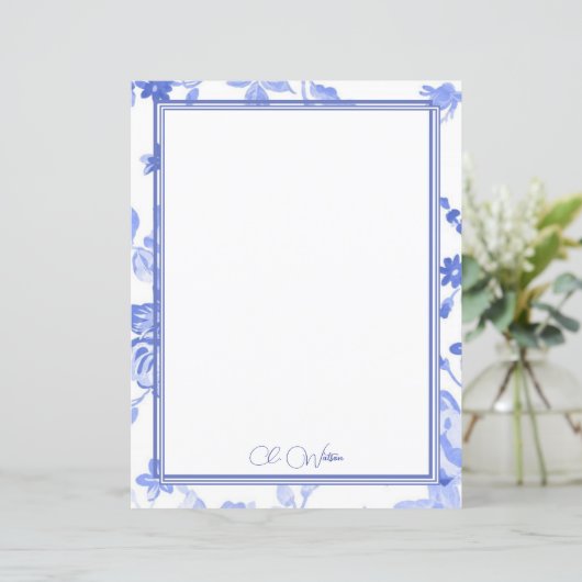 Blauwe Florals op het Witboek Aangepaste Blad (Staand voorkant)