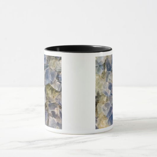 Blauwe fluorietkristallen in matrix mok (Midden)