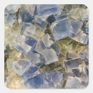 Blauwe fluorietkristallen in matrix vierkante sticker