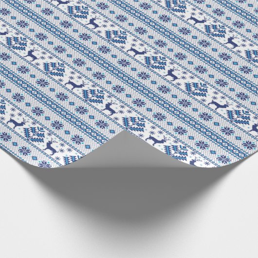 Blauwe folkmotieven ethnoornamenten voor kerstmis cadeaupapier (Hoek)