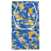 Blauwe, gele en witte verfvlekken klein cadeauzakje (Achterkant)