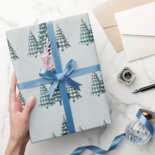Blauwe geruite kerstbomen cadeaupapier (Geschenken)