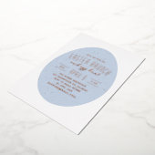 Blauwe gevlekte eitjes Paashunt uitnodiging (Gedraaid)