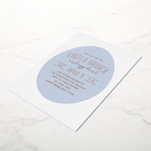 Blauwe gevlekte eitjes Paashunt uitnodiging (Gedraaid)