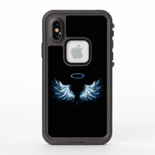 Blauwe Ggloed Angel Wings op zwarte achtergrond