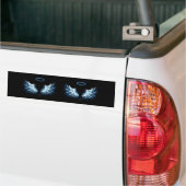 Blauwe Ggloed Angel Wings op zwarte achtergrond Bumpersticker (Op Truck)