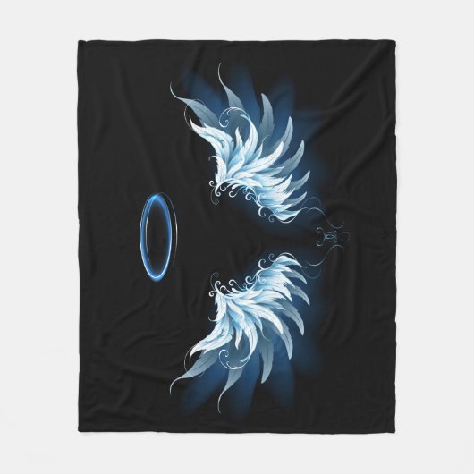 Blauwe Ggloed Angel Wings op zwarte achtergrond Fleece Deken (Voorkant)