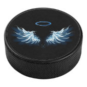 Blauwe Ggloed Angel Wings op zwarte achtergrond Hockey Puck (3/4)