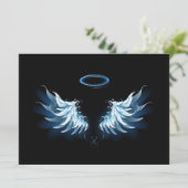 Blauwe Ggloed Angel Wings op zwarte achtergrond Kaart (Staand voorkant)