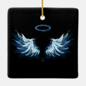 Blauwe Ggloed Angel Wings op zwarte achtergrond Keramisch Ornament (Achterkant)
