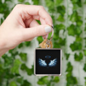 Blauwe Ggloed Angel Wings op zwarte achtergrond Sleutelhanger (Hand)
