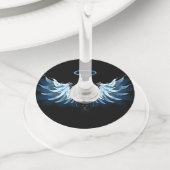 Blauwe Ggloed Angel Wings op zwarte achtergrond Wijnglaslabel (Dichtbij)